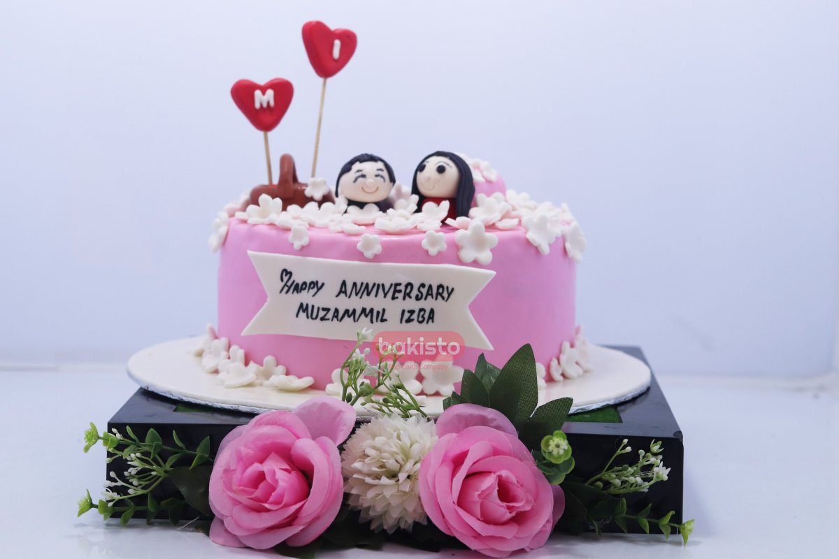 Couples Anniversary Cake