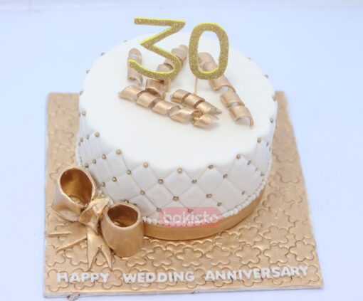 anniversary cake