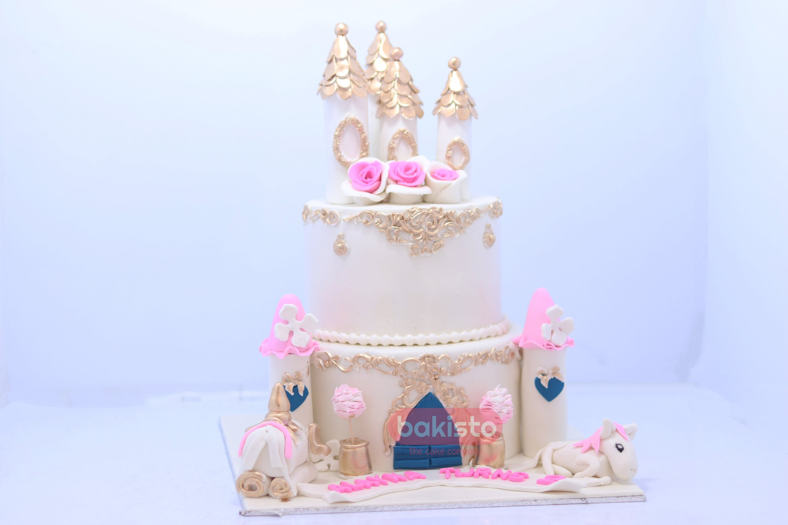 All Of The Prettiest Princess Castle Cakes - Cake Geek Magazine