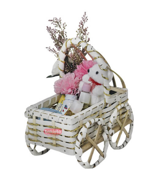 it's a girl baby basket (small)