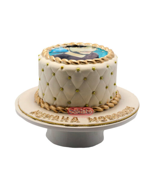 White & Golden Picture Cake