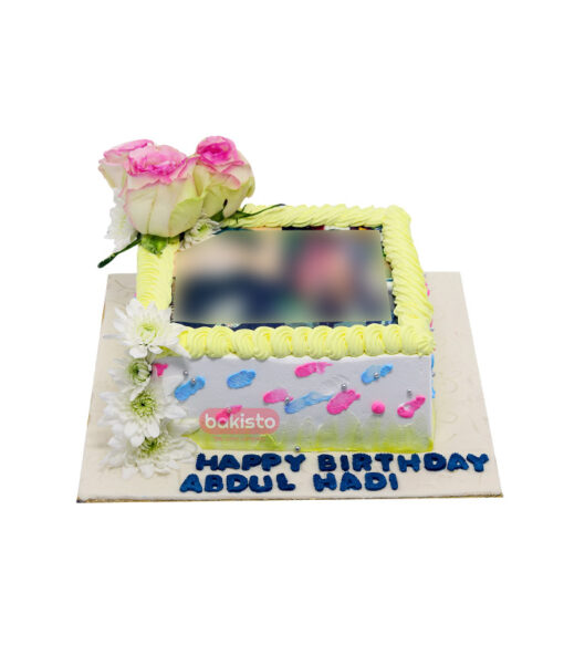 Picture Cake With Fresh Flowers